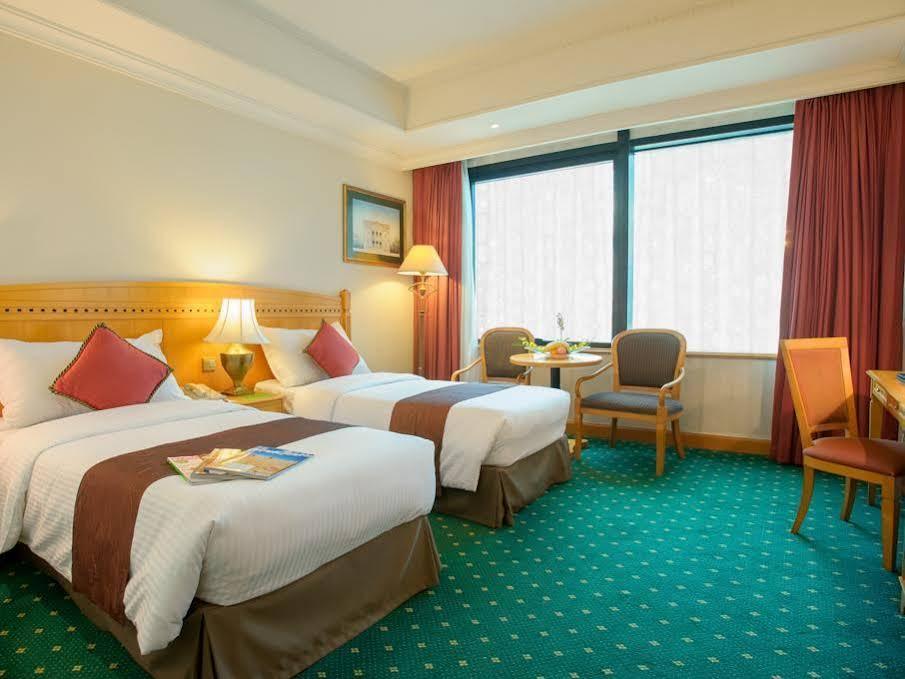 Western 4* Гонконг
