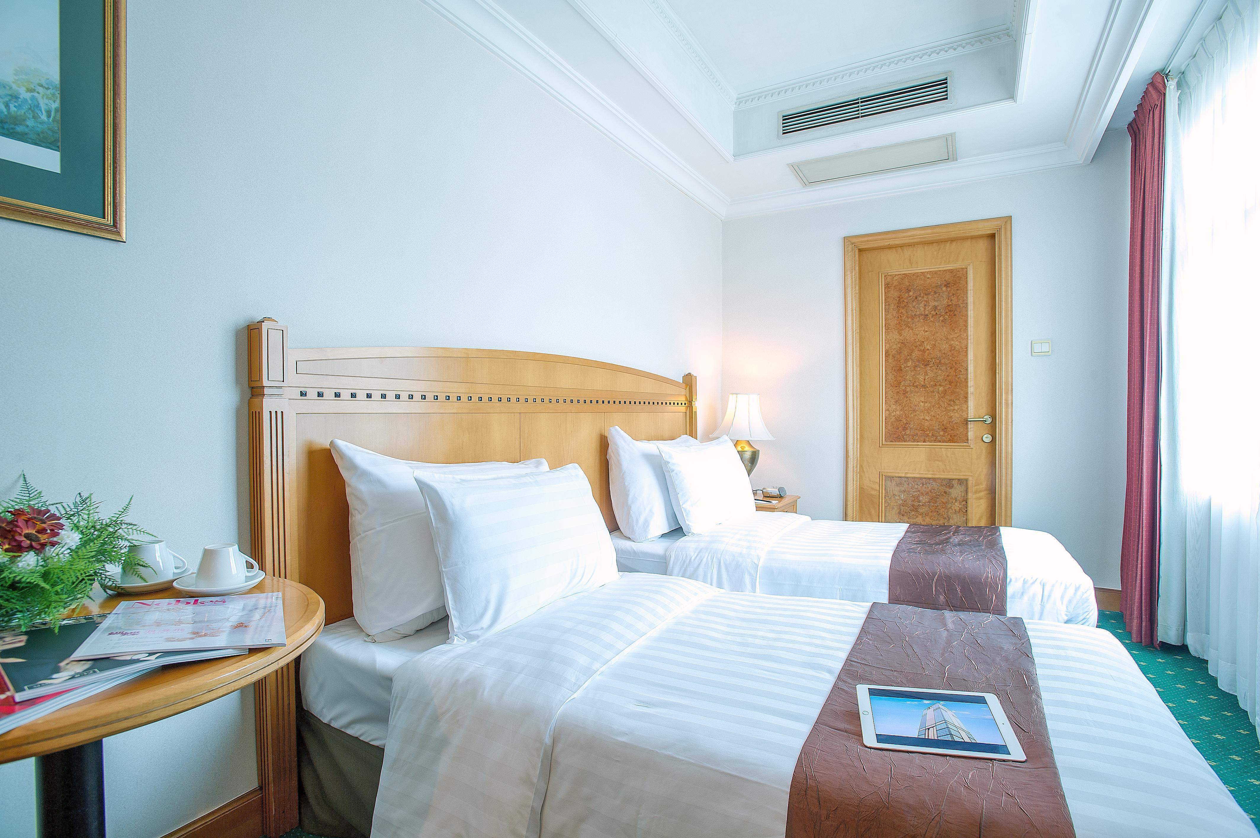 Western 4* Гонконг
